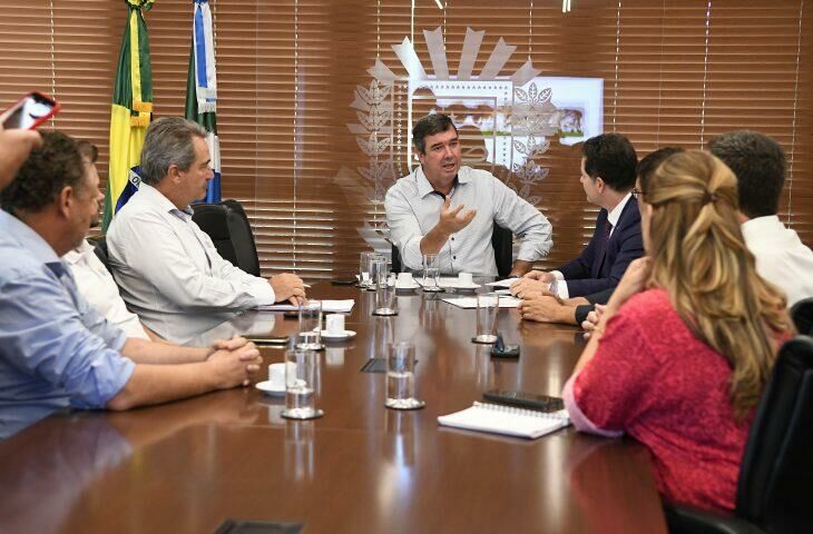Imagem de compartilhamento para o artigo Governo de MS recebe projeto para melhorar produção leiteira no Estado da MS Todo dia